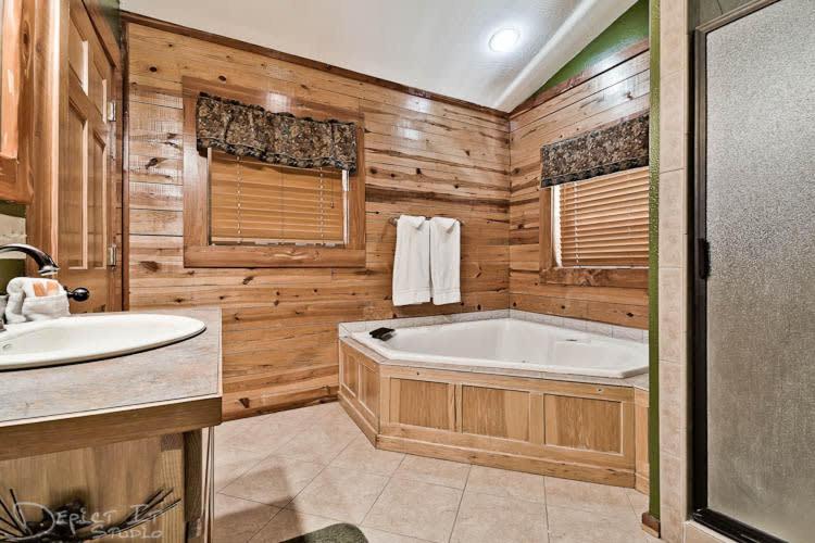 Secluded Cabin In The Woods! 1 Story Villa Eureka Springs Eksteriør bilde